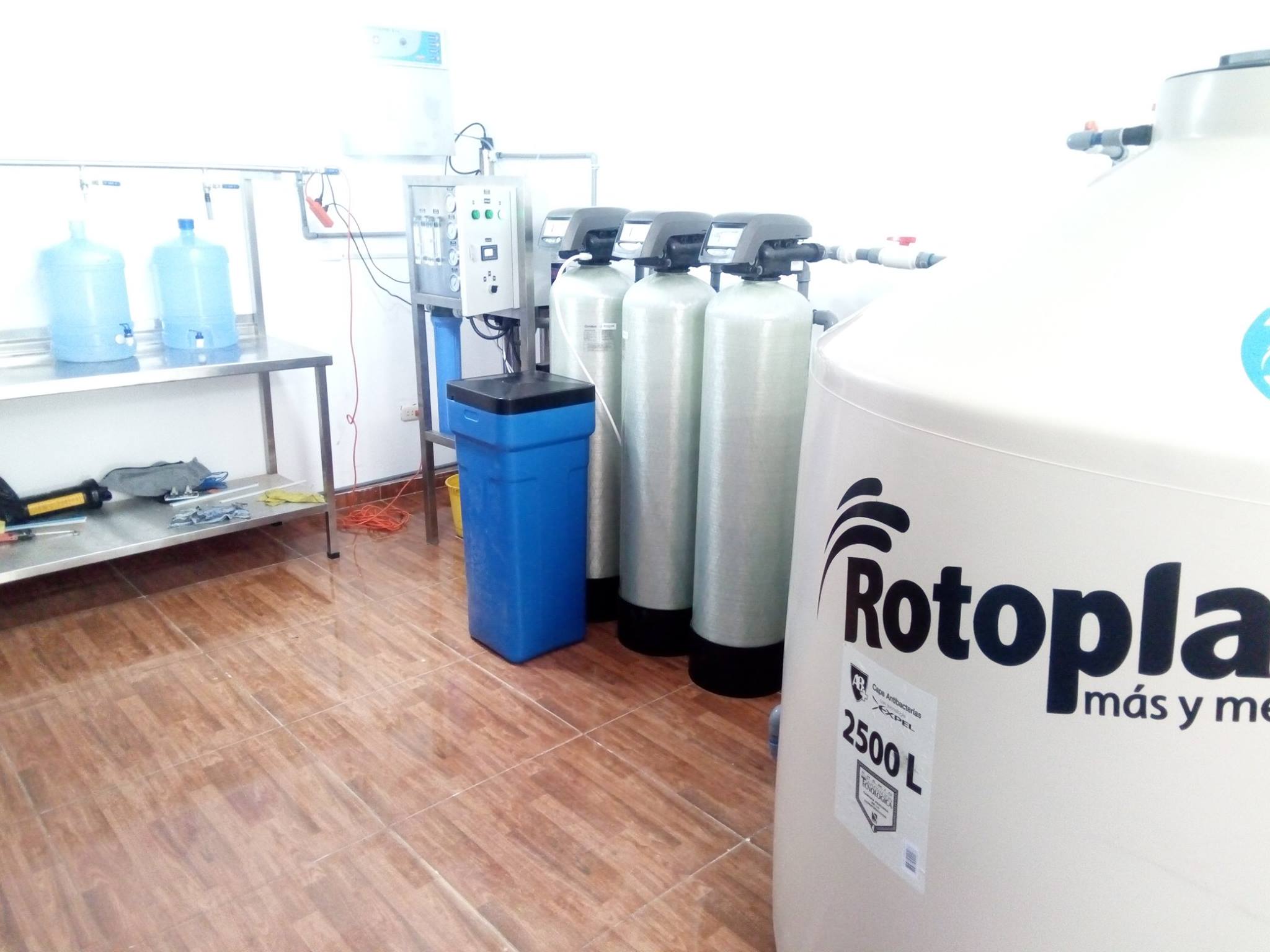 Planta de agua de mesa essence